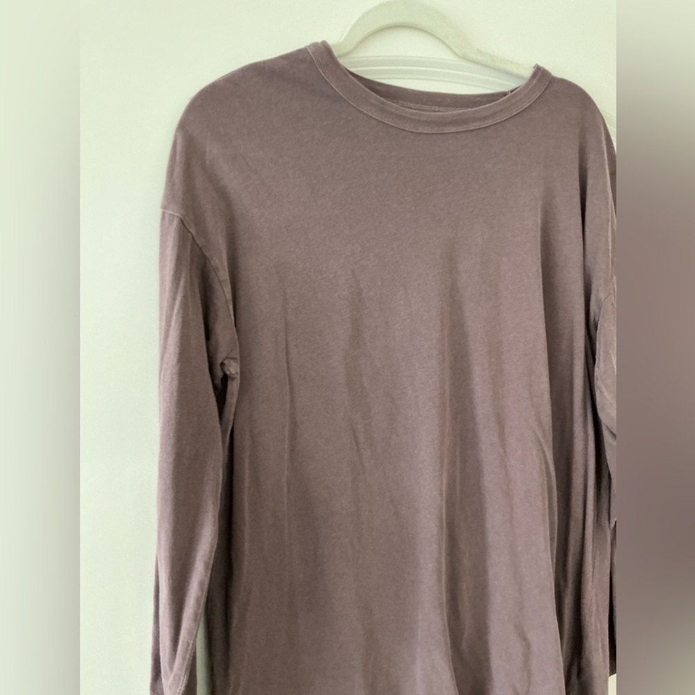 Old Navy Mauve Long Sleeve Tee - Picture 2 of 5